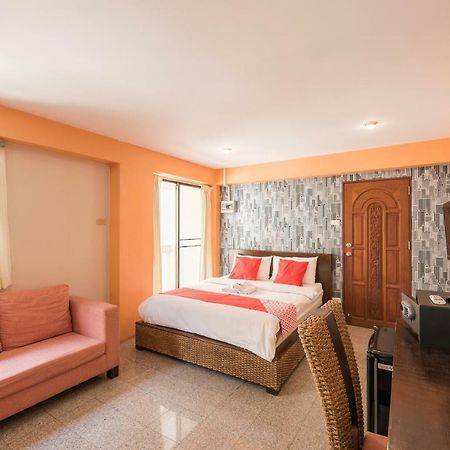 Oyo 110 Old Town Hotel Bangkok Luaran gambar